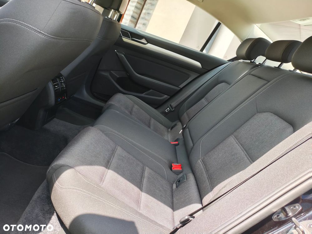 Volkswagen Passat 2.0 TDI BMT Highline DSG - 26