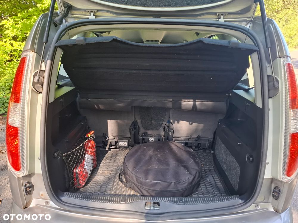 Skoda Roomster 1.6 16V - 11