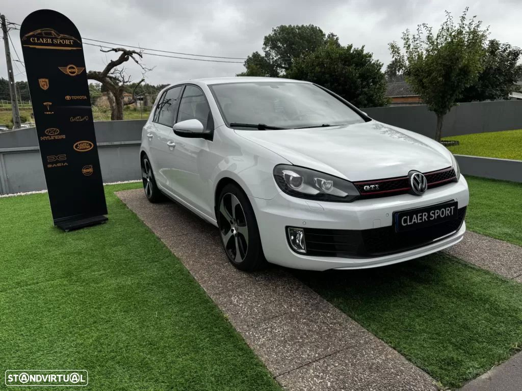 VW Golf 2.0 GTI DSG adidas - 1