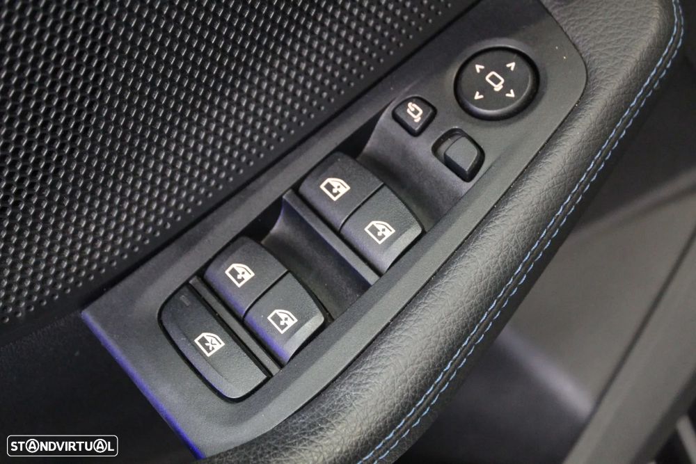 BMW 116 d Pack Desportivo M Auto - 16