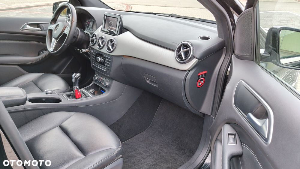 Mercedes-Benz Klasa B 200 Edition - 5