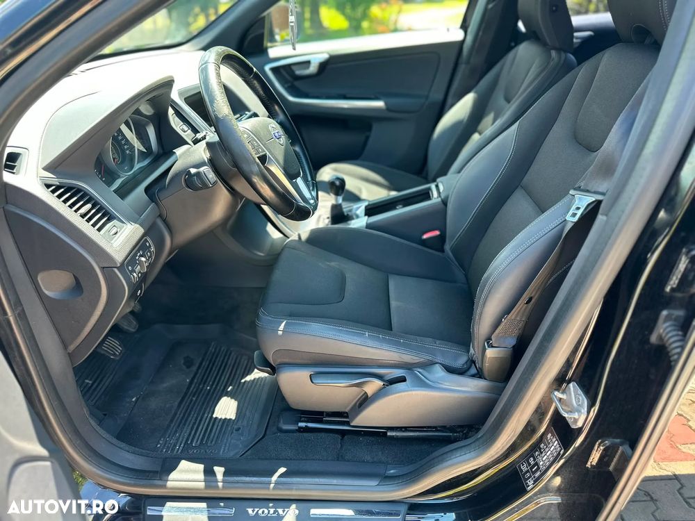 Volvo XC 60 D3 Start-Stop Momentum - 33