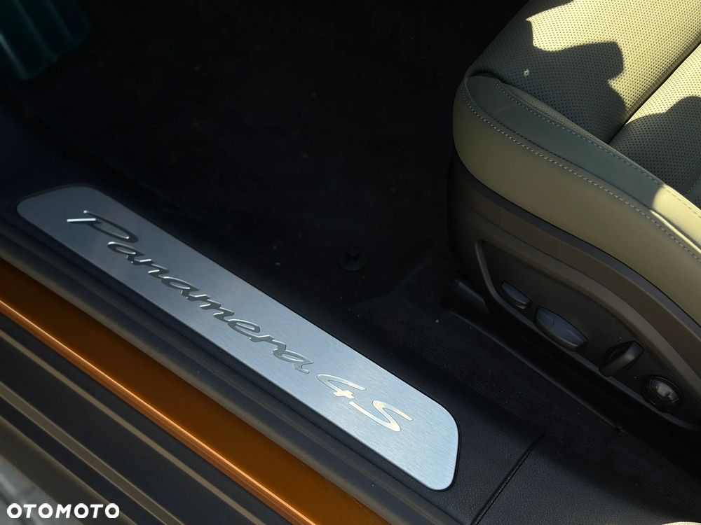 Porsche Panamera 4S E-Hybrid PHEV - 19