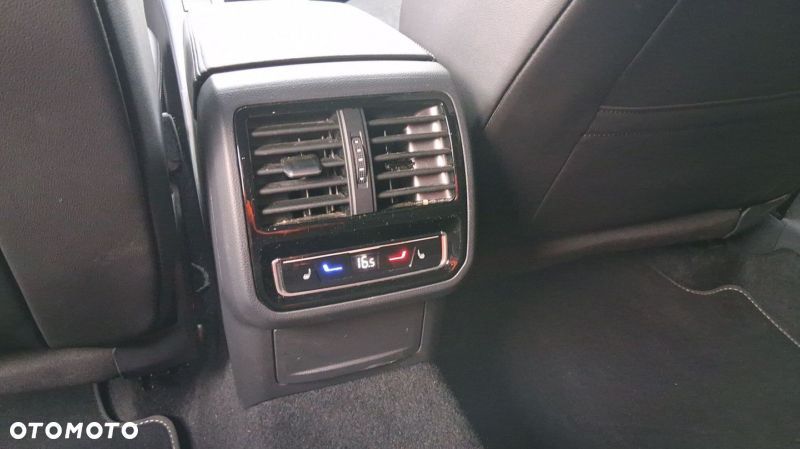 Volkswagen Arteon 2.0 TDI SCR DSG R-Line - 17