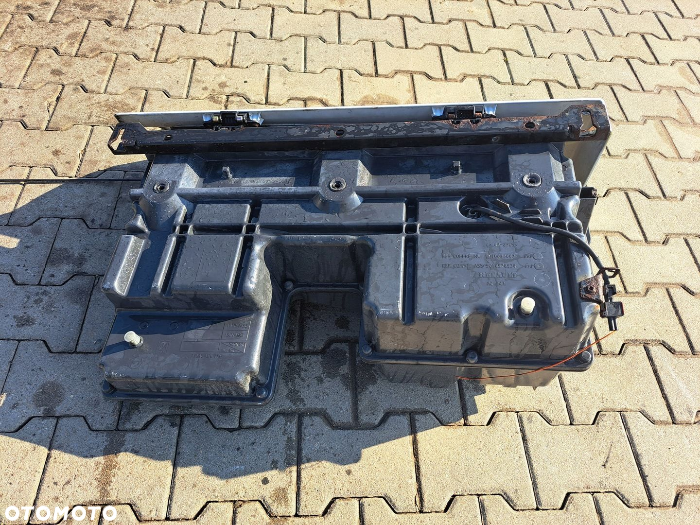 SCHOWEK POD KABINĘ PRAWY RENAULT PREMIUM LANDER KERAX DXI - 4