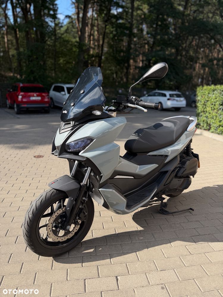 Aprilia SR - 1