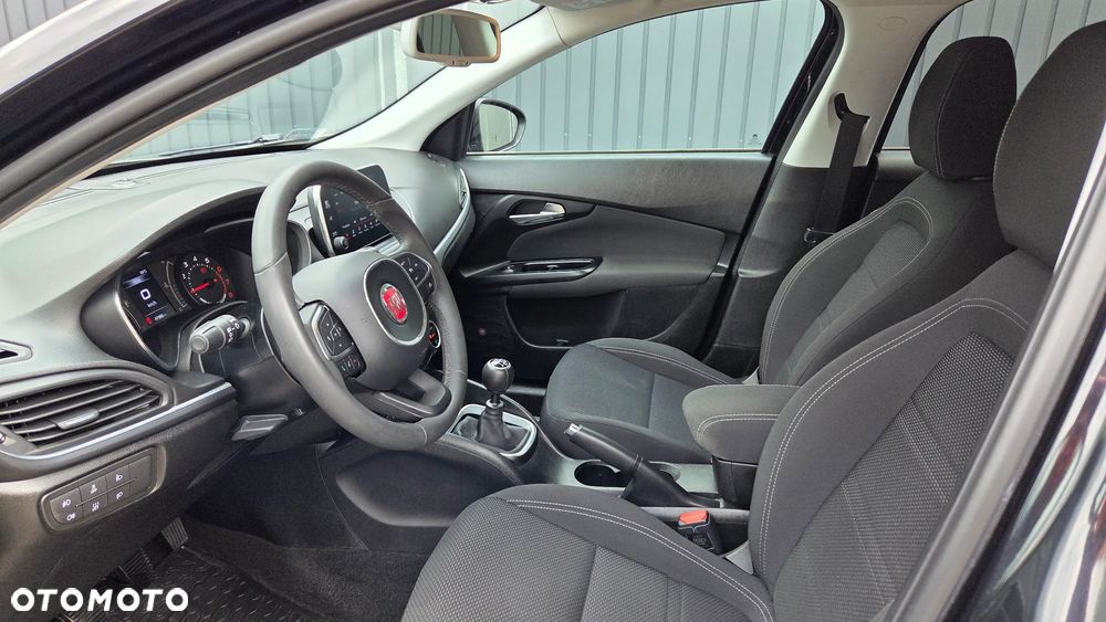 Fiat Tipo 1.4 16v Lounge EU6d - 2