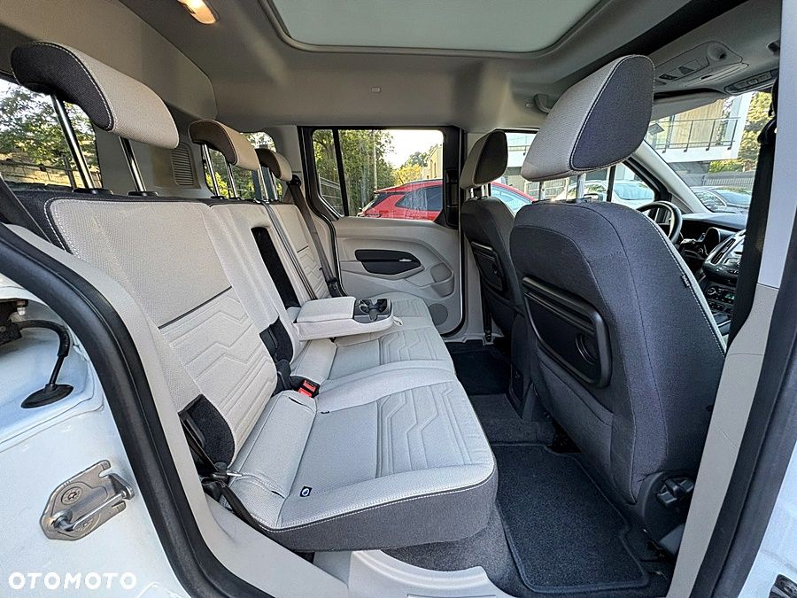 Ford Tourneo Connect 1.5TDCi Titanium - 19