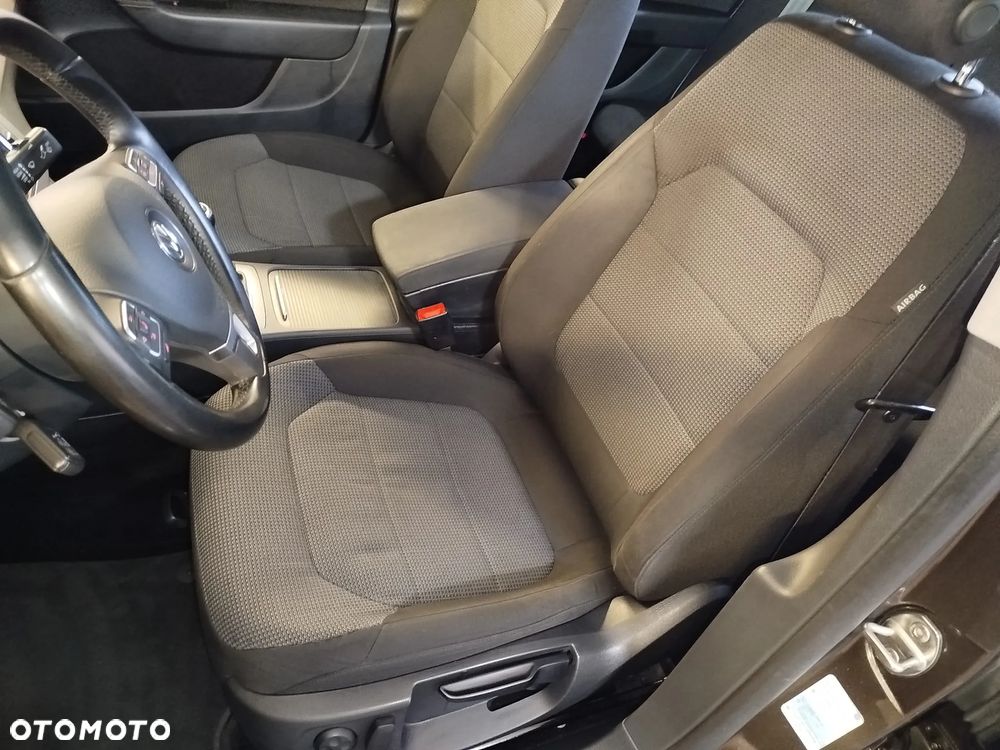 Volkswagen Passat 2.0 TDI Highline - 14