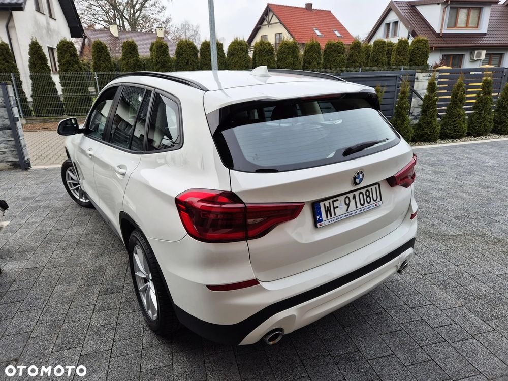 BMW X3 xDrive20d Advantage - 4
