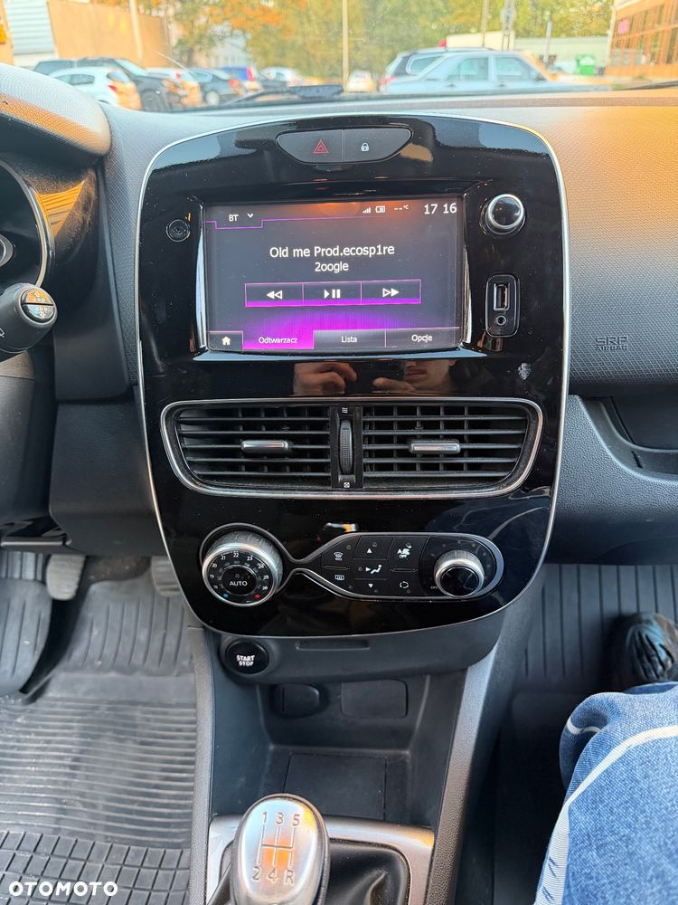 Renault Clio - 10