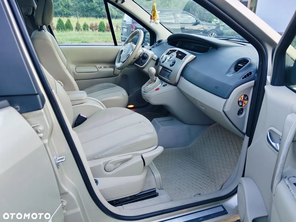 Renault Scenic - 12