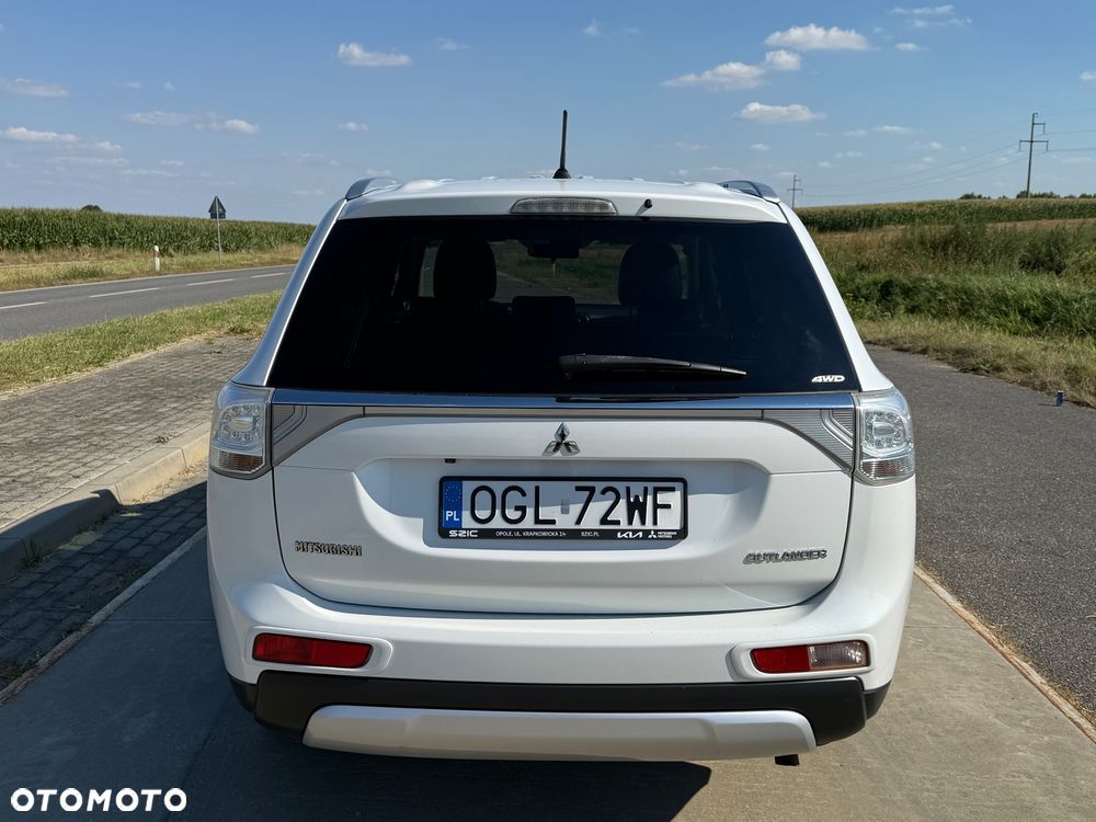 Mitsubishi Outlander 2.2 DID Instyle Navi - 6