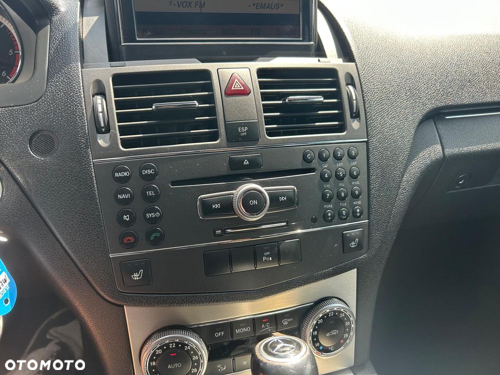 Mercedes-Benz Klasa C 220 CDI DPF (BlueEFFICIENCY) 7G-TRONIC - 33