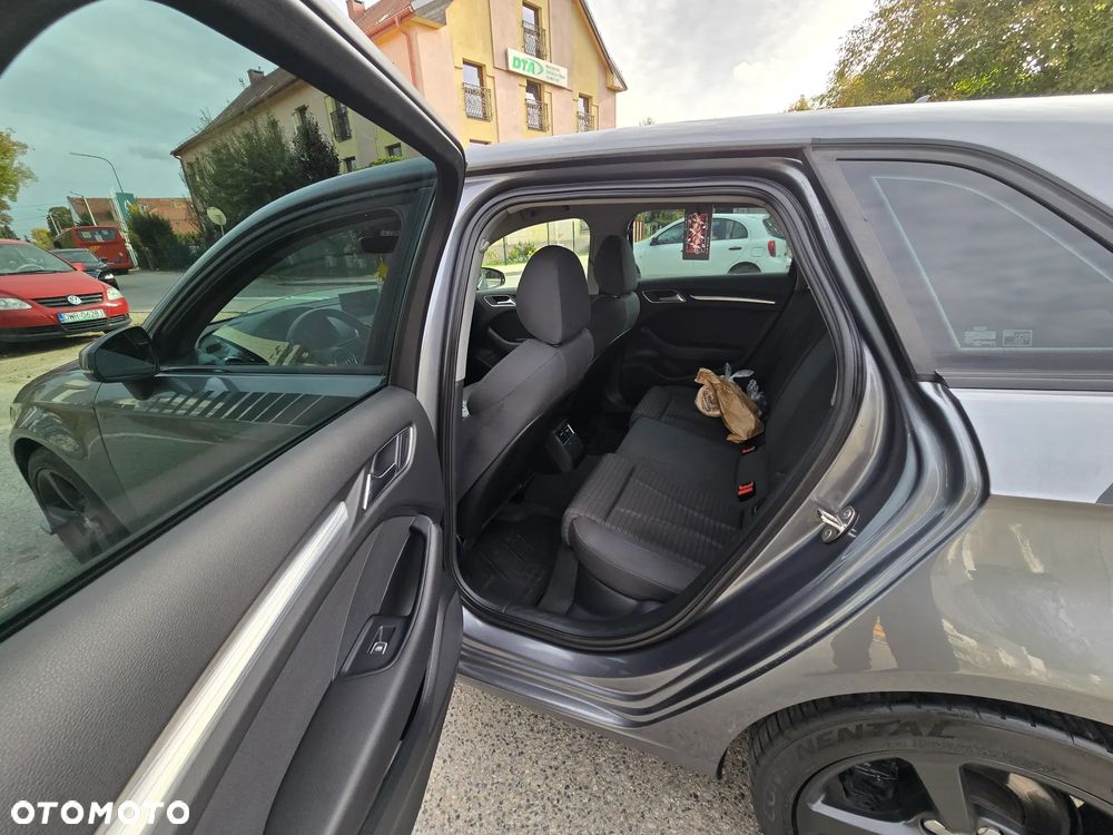 Audi A3 Sportback - 12