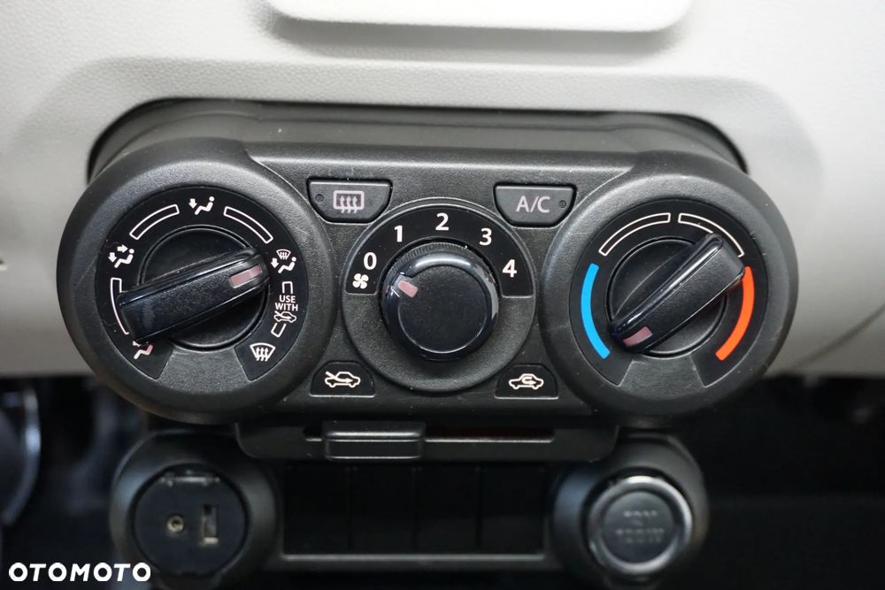 Suzuki Ignis Dualjet Intro Edition - 28
