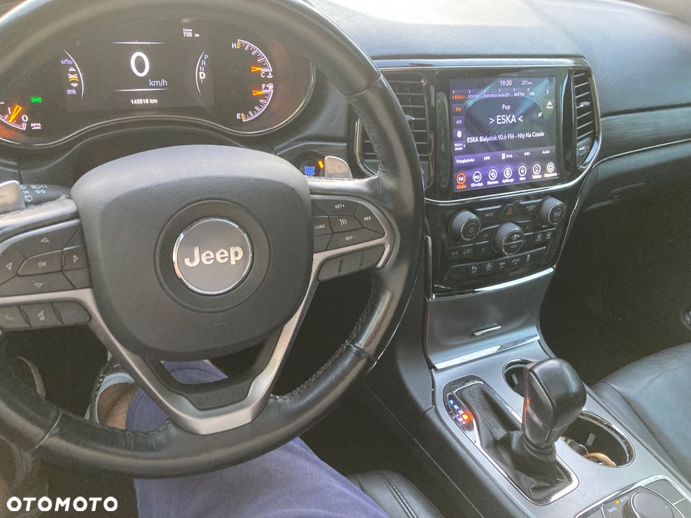 Jeep Grand Cherokee - 35