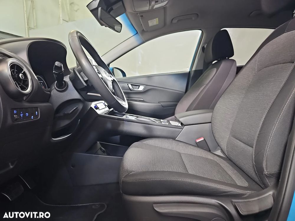 Hyundai KONA - 23