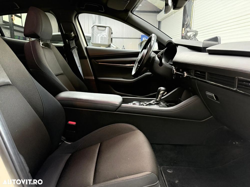 Mazda 3 G122 AT Plus - 27