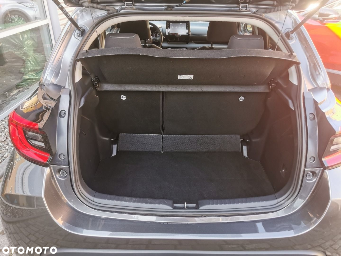 Toyota Yaris - 10