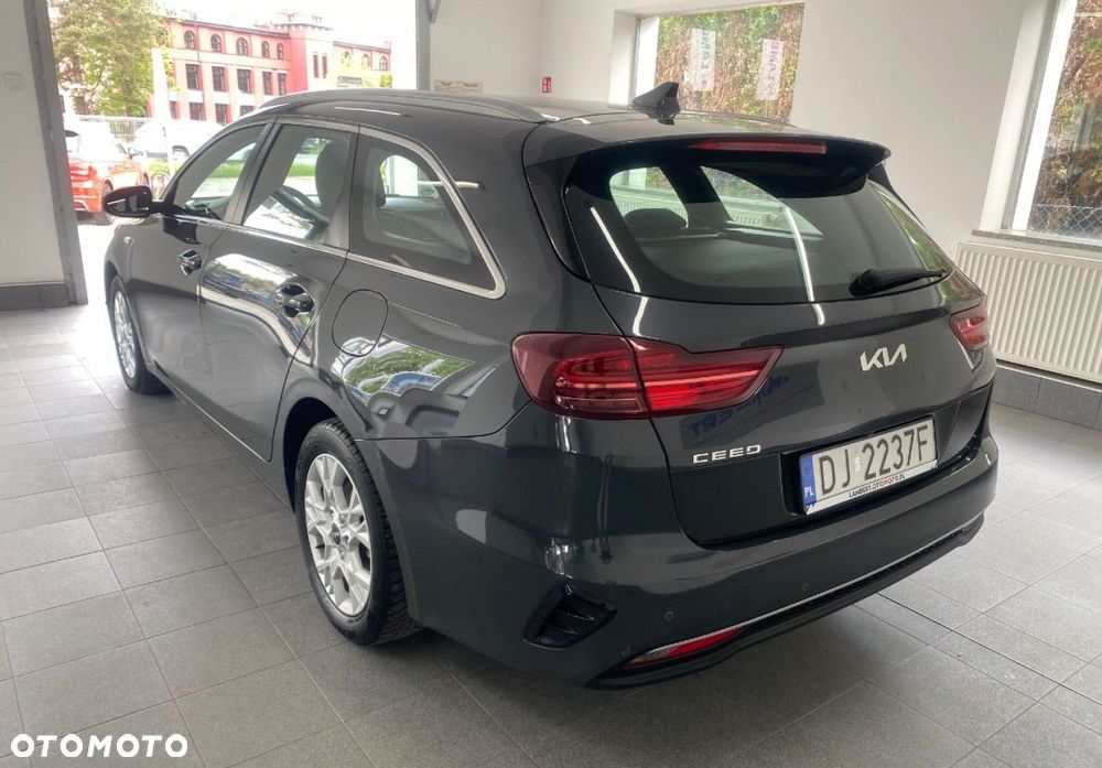 Kia Ceed - 4