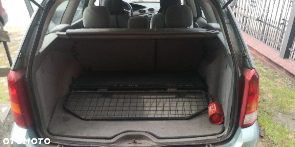 Ford Focus 1.6 Ambiente - 5