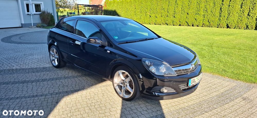 Opel Astra III GTC 2.0 T Sport - 10
