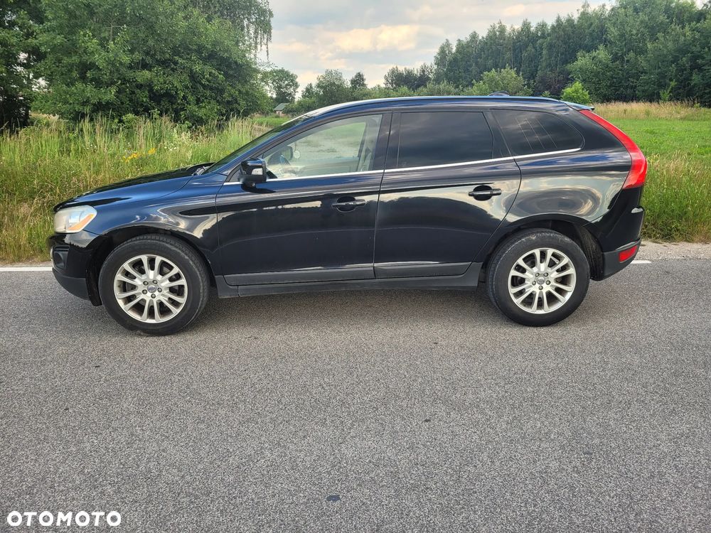 Volvo XC 60 2.4D AWD Momentum - 4