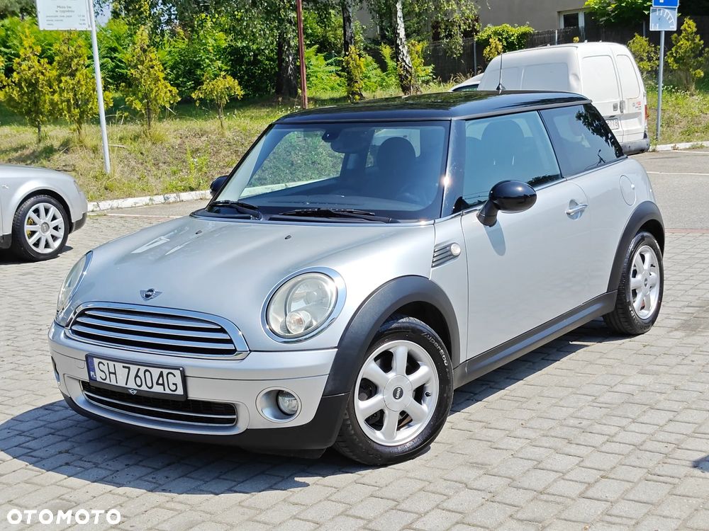 MINI Cooper 50 Mayfair - 2