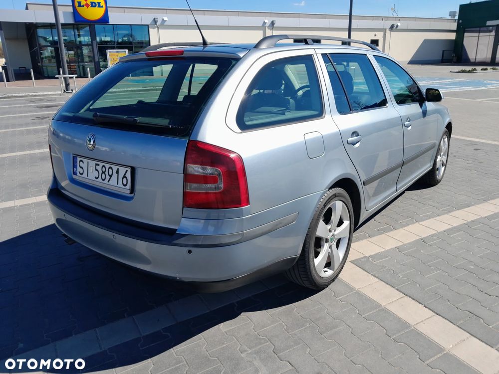 Skoda Octavia 2.0 FSI Elegance - 4