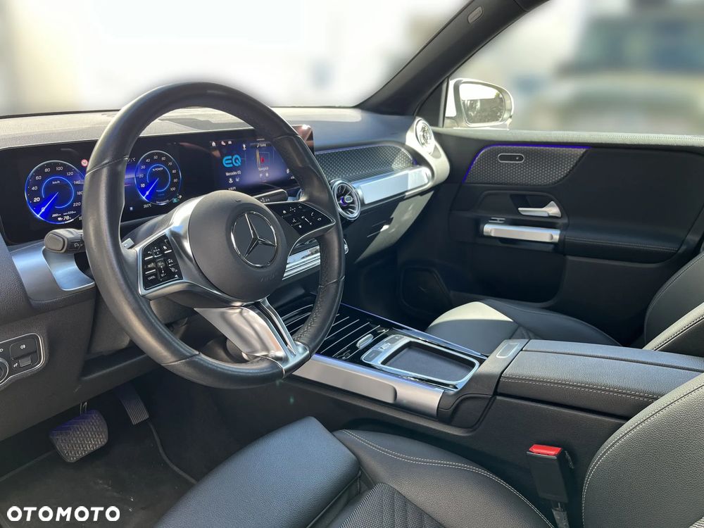 Mercedes-Benz EQB - 9