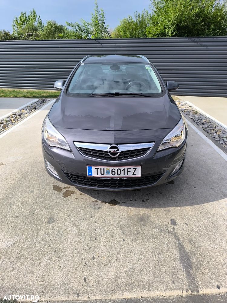Opel Astra 1.7 CDTI ECOTEC Cosmo - 2