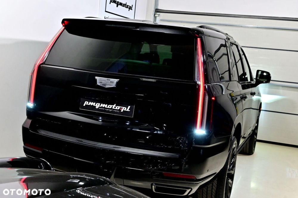 Cadillac Escalade - 4