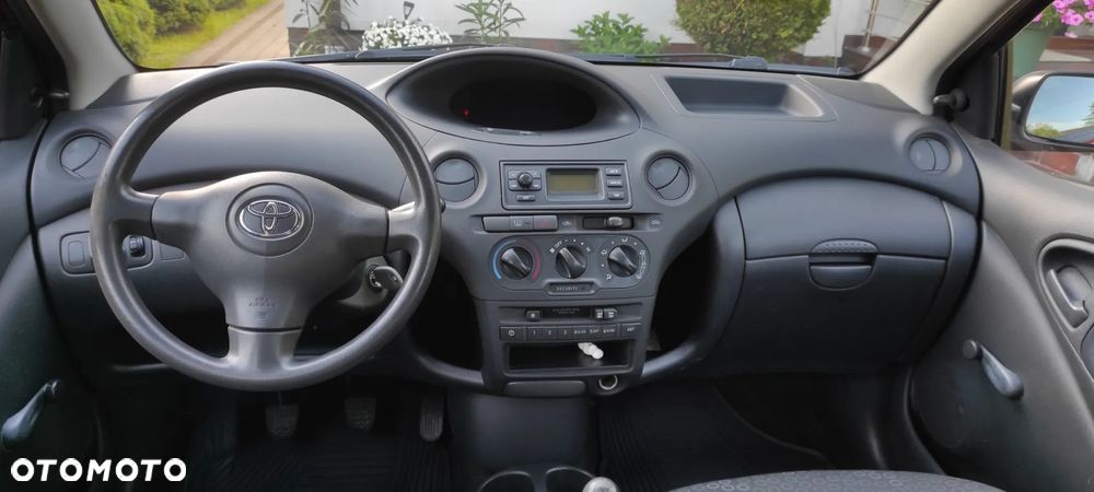 Toyota Yaris 1.0 Base - 7