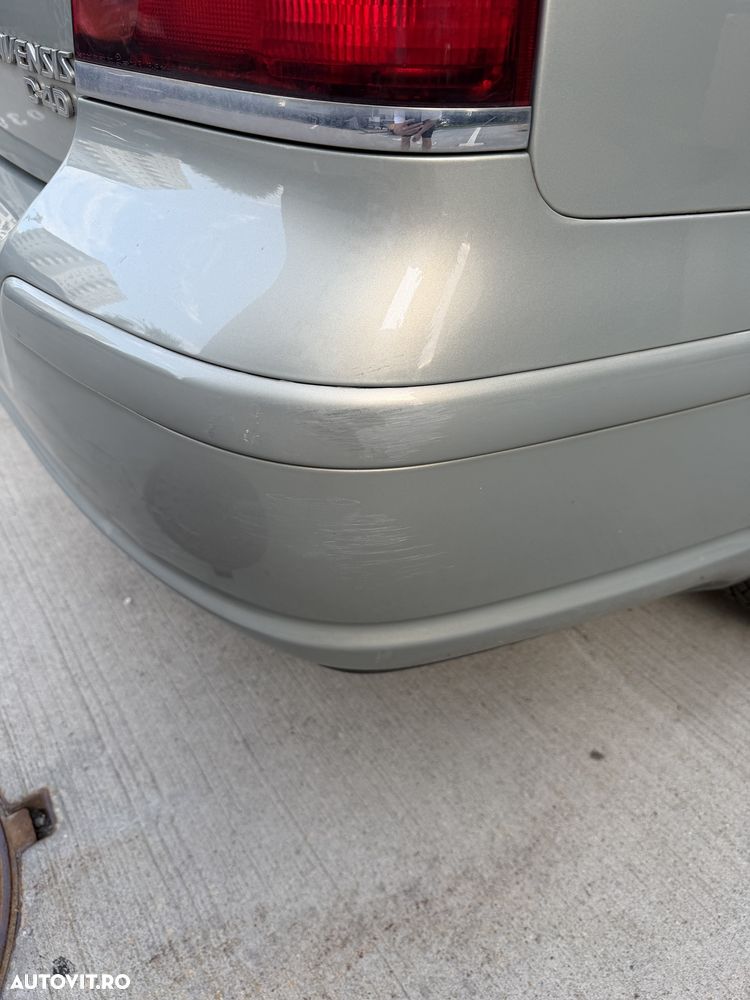Toyota Avensis - 31