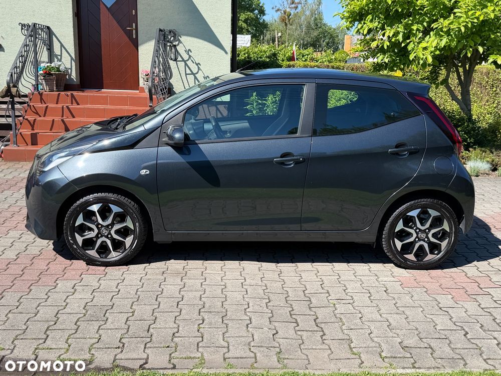 Toyota Aygo x-clusiv - 3