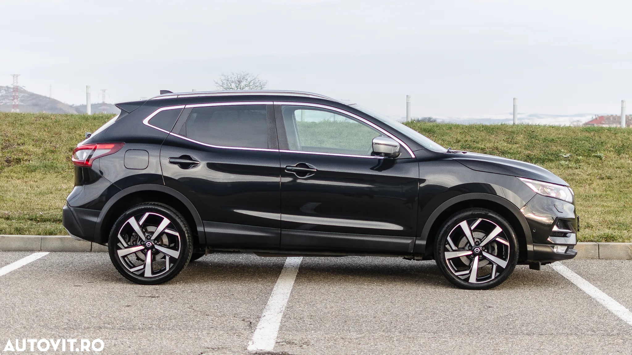 Nissan Qashqai 1.6 DCI Xtronic TEKNA+ - 8