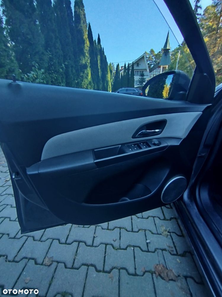 Chevrolet Cruze - 16