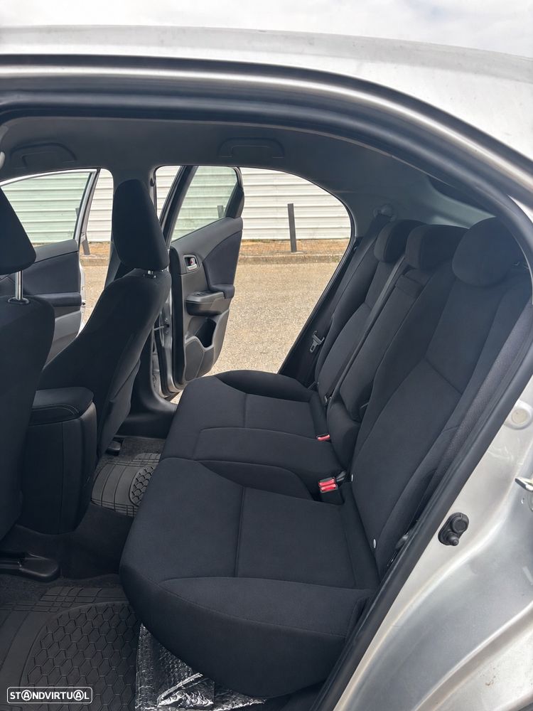 Honda Civic 1.4 i-VTEC Elegance - 2