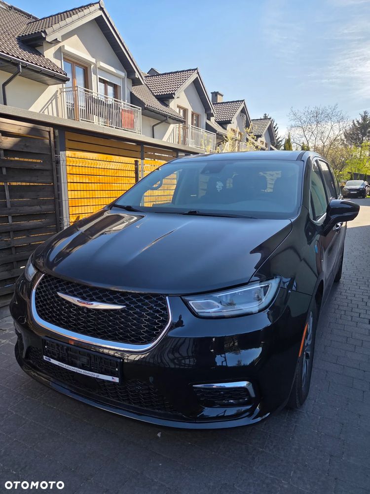 Chrysler Pacifica - 4