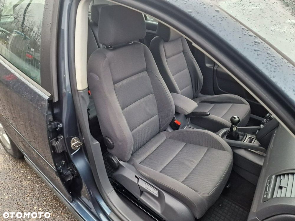 Volkswagen Golf V 1.4 FSI Comfortline - 19