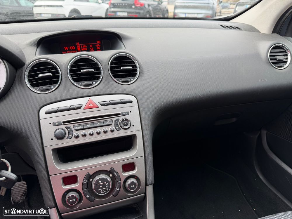 Peugeot 308 1.6 HDi Premium - 12