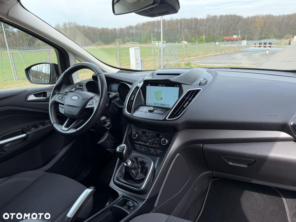 Ford Grand C-MAX - 14