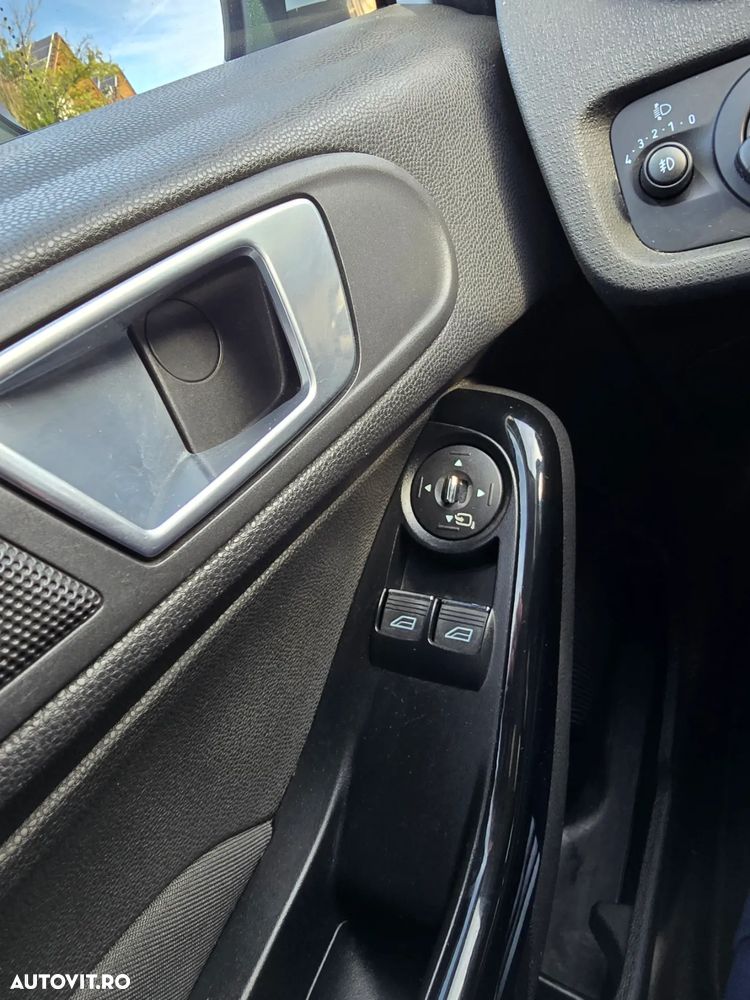 Ford Fiesta 1.0 EcoBoost S&S TITANIUM - 15