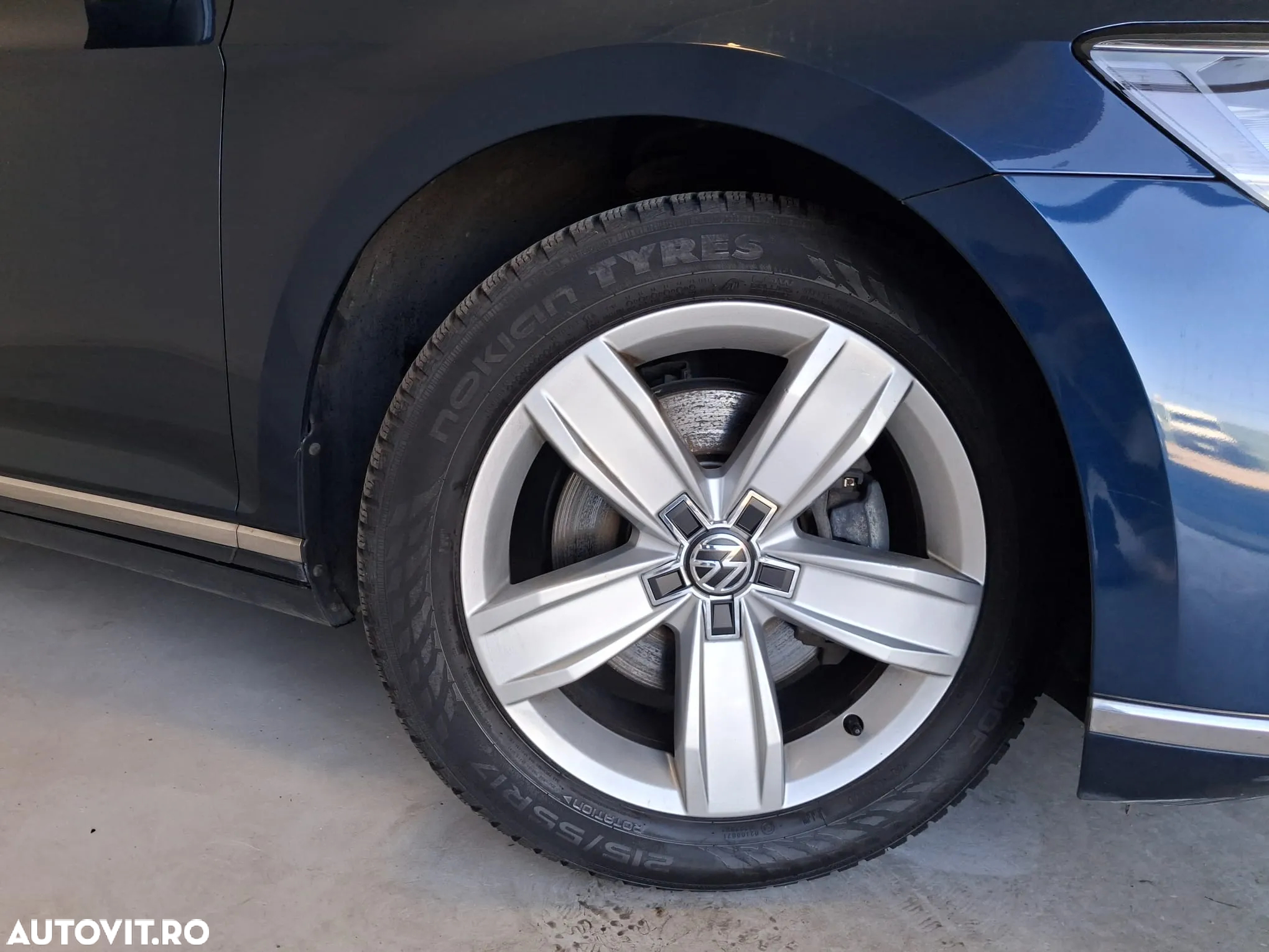Volkswagen Passat 2.0 TDI DSG Highline - 4