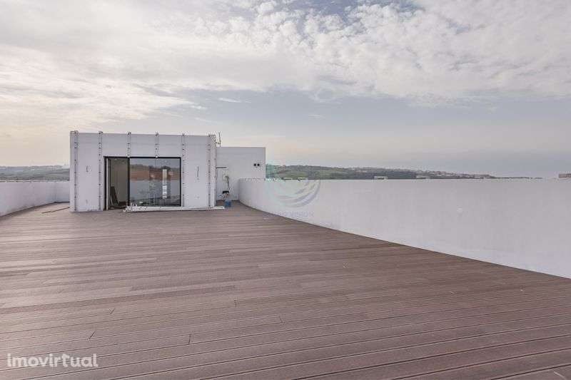 Apartamento T-4 mais 1.Roof Top com piscina no centro de Lourinha - Grande imagem: 2/10