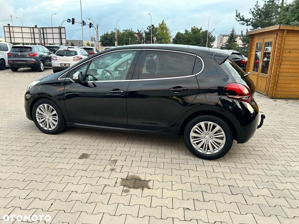 Peugeot 208 1.2 VTi Allure - 12