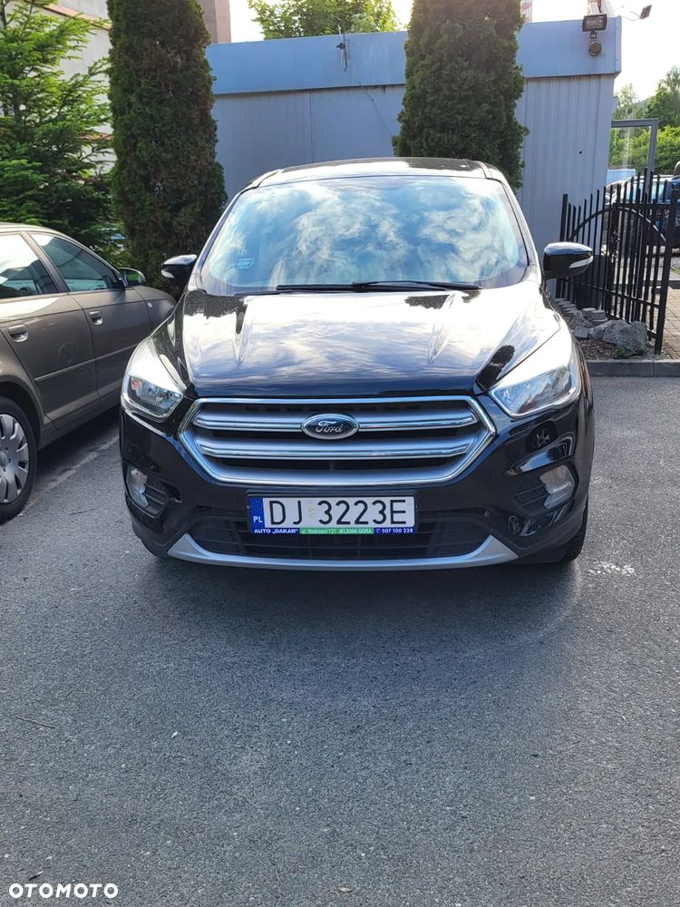 Ford Kuga 1.5 EcoBoost 2x4 Trend - 2