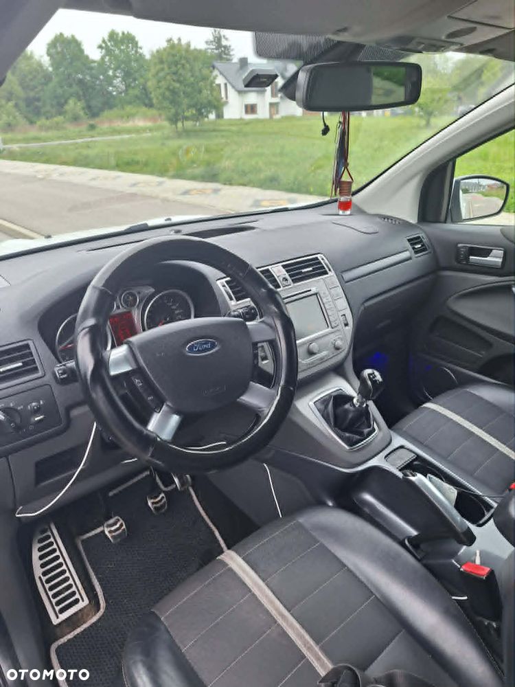 Ford Kuga 2.0 TDCi Titanium FWD - 11