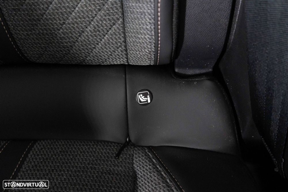Peugeot 208 1.2 Hybrid Allure e-DCS6 - 12